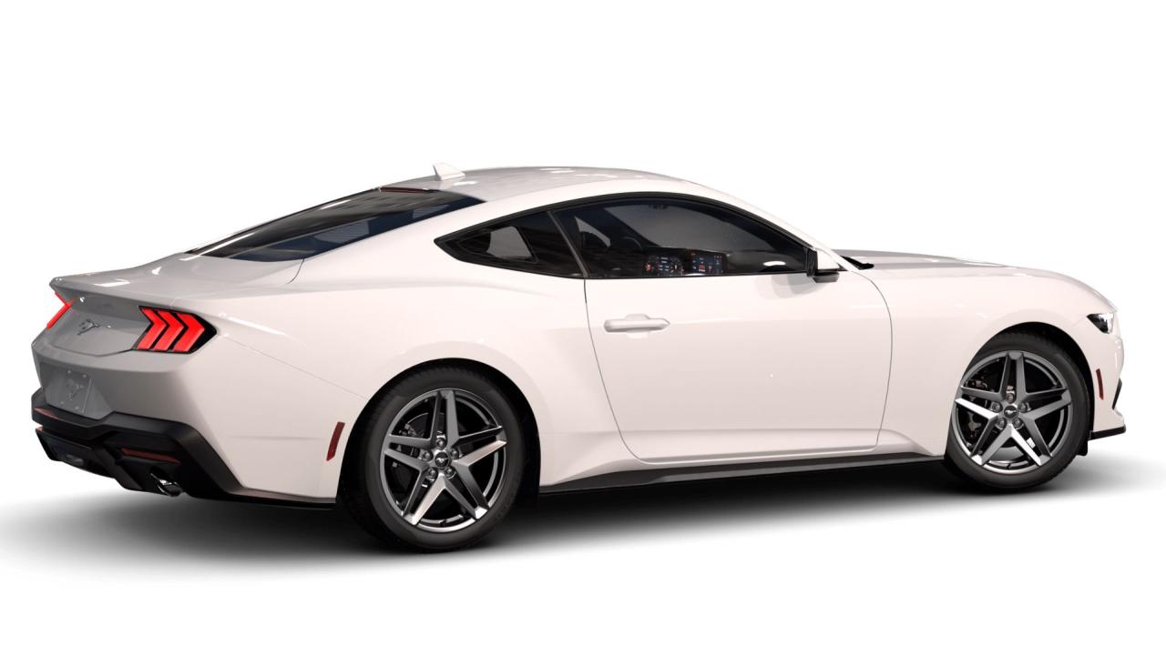 2025 Ford Mustang EcoBoost Premium Fastback Photo2