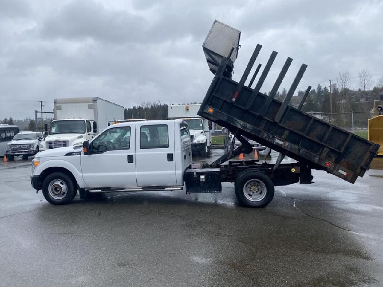 Used 2011 Ford F-350 SD F-350 Crew Cab Dump Truck for sale in Burnaby, BC