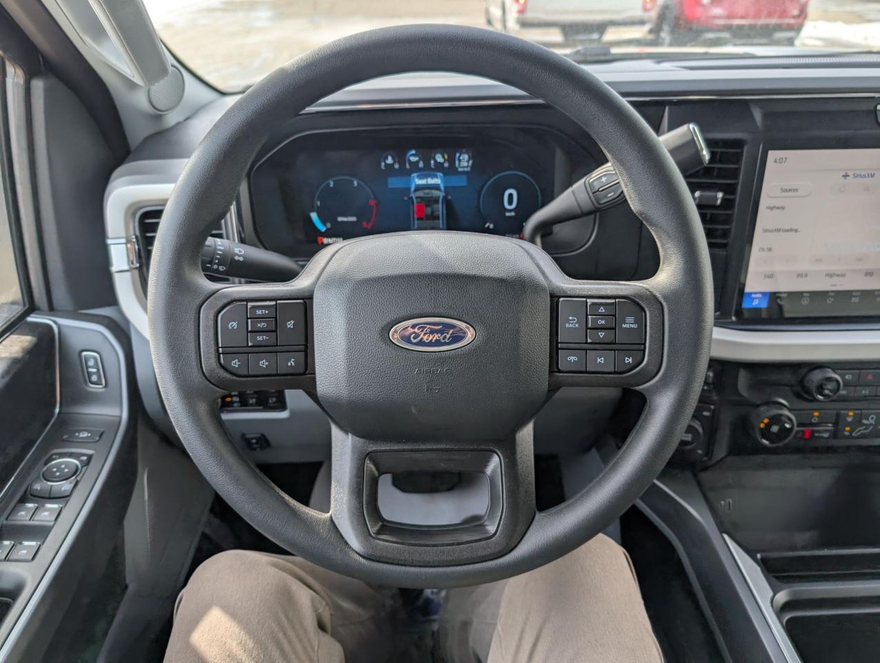 2025 Ford F-250 Super Duty SRW XLT Photo5