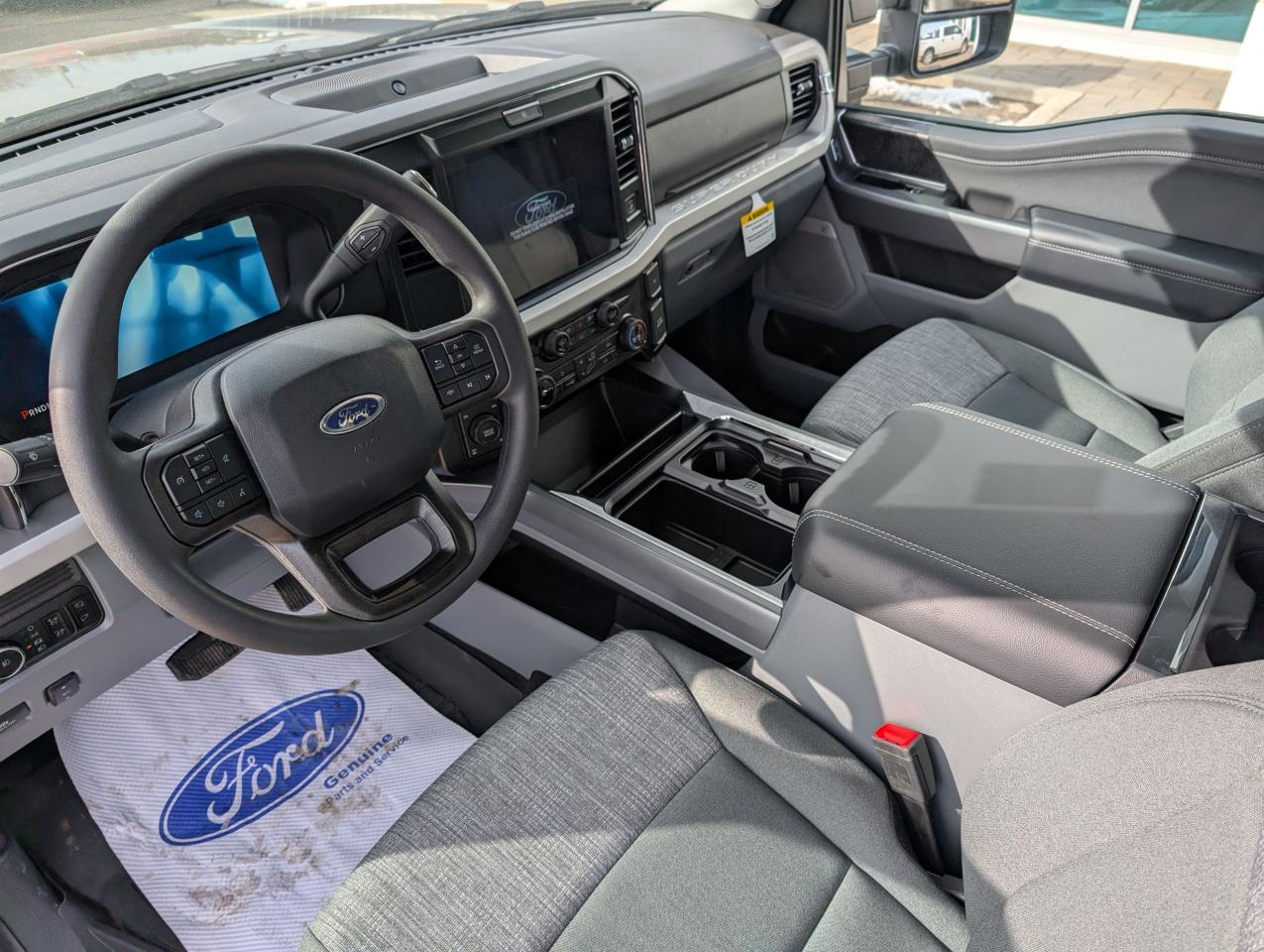 2025 Ford F-250 Super Duty SRW XLT Photo5