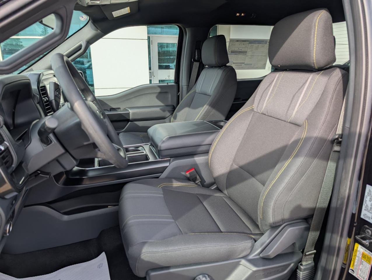 2025 Ford F-150 STX Photo5