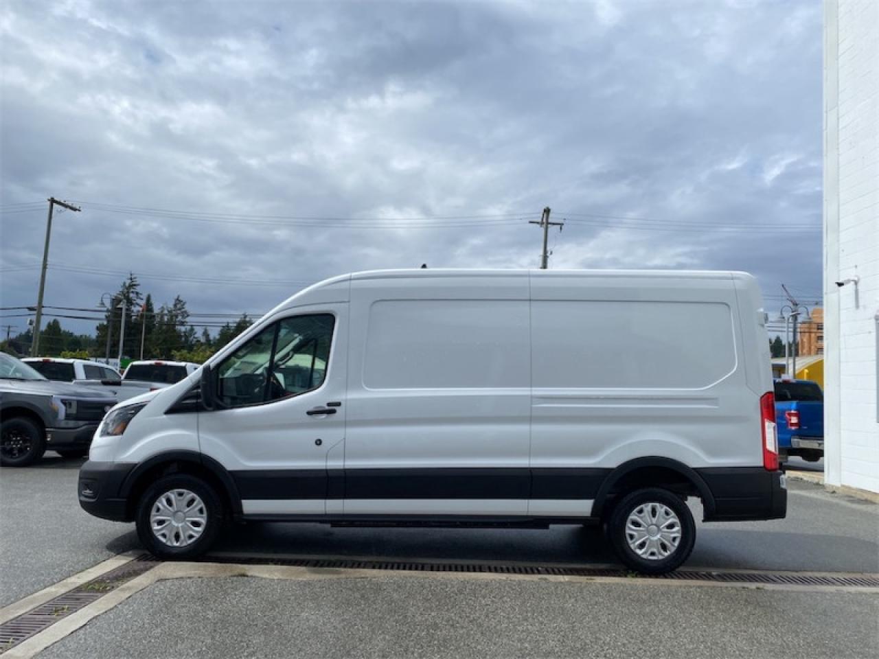 2025 Ford E-Transit Cargo Van BASE  - Sync 4 Photo1