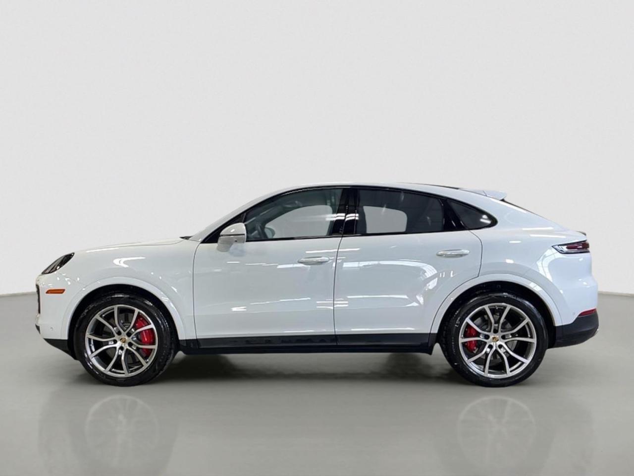 Used 2024 Porsche Cayenne S Coupe AWD for sale in Moose Jaw, SK