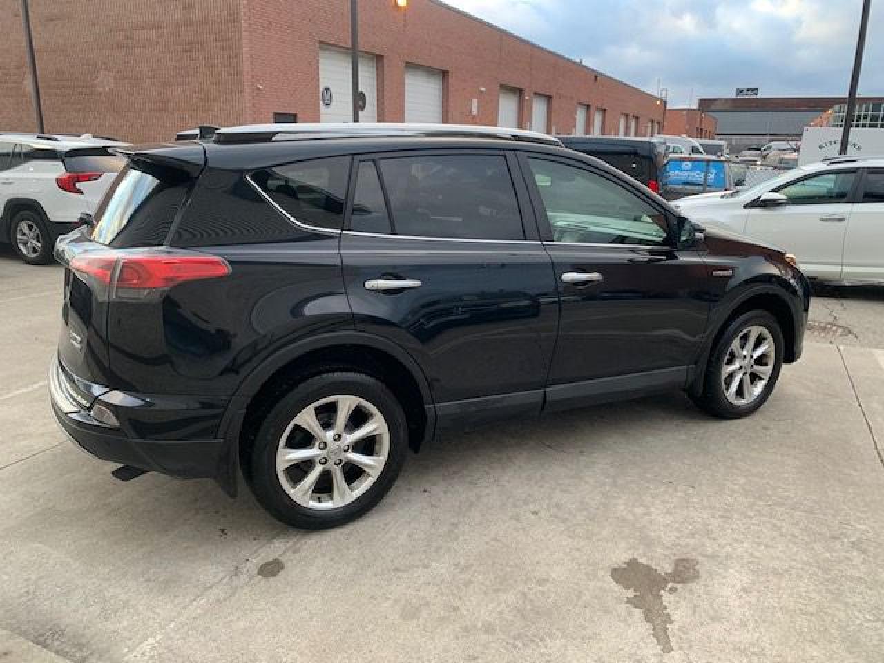 2016 Toyota RAV4 Hybrid LIMITED HYBRID-LEATHER-SUNROOF-LOADED Photo