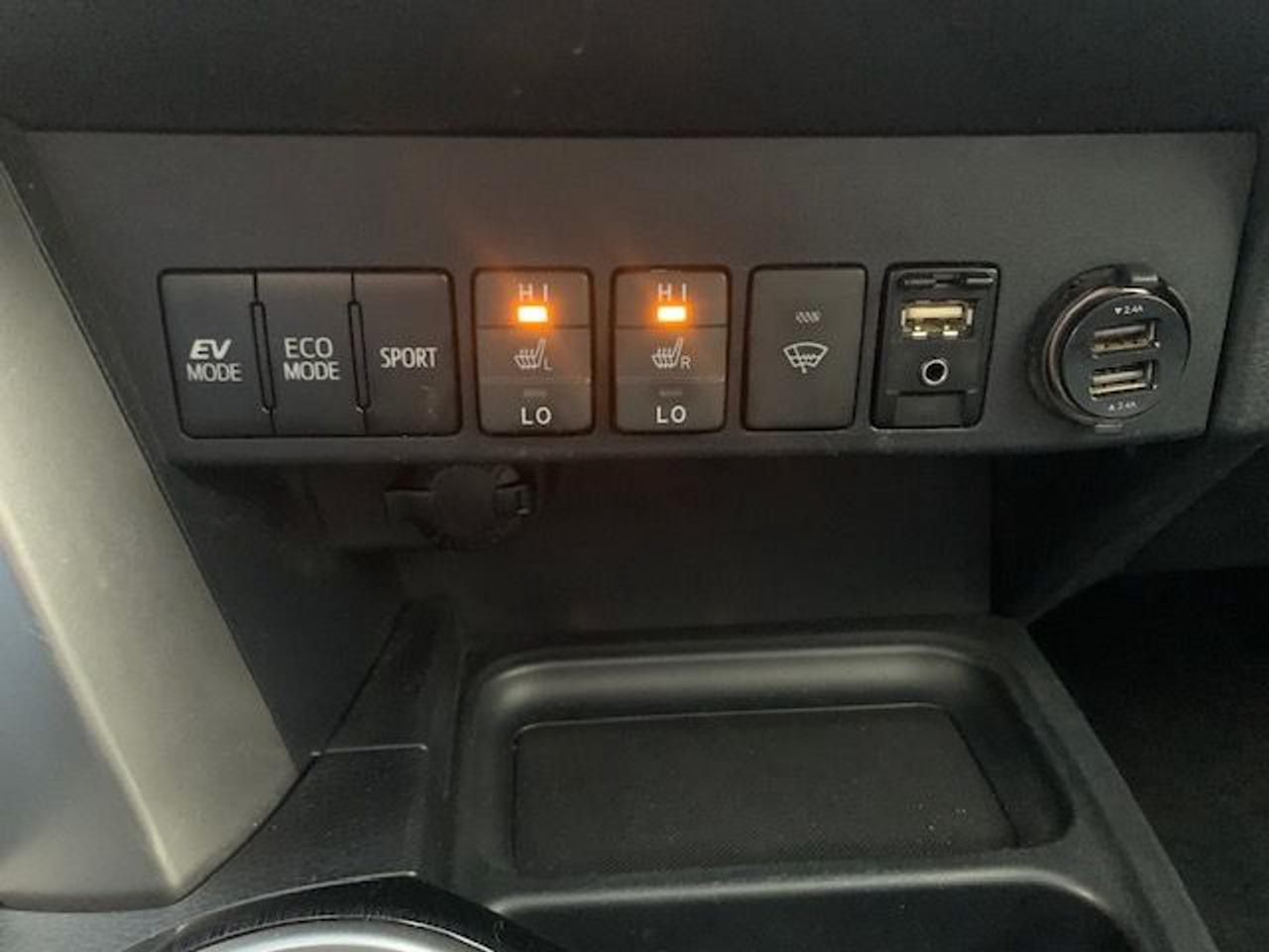 2016 Toyota RAV4 Hybrid LIMITED HYBRID-LEATHER-SUNROOF-LOADED Photo