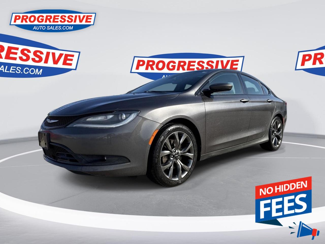 Used 2015 Chrysler 200 - Leather Seats -  Bluetooth for sale in Sarnia, ON