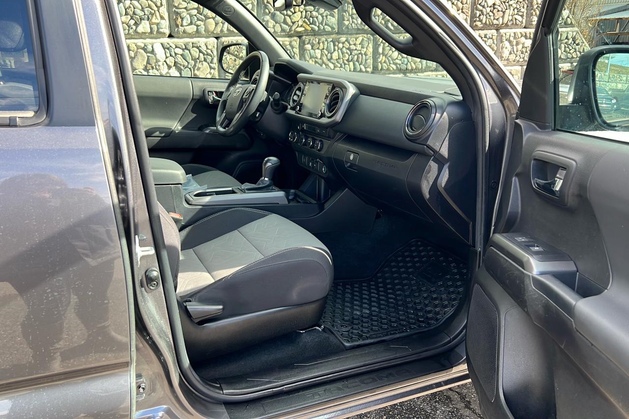 2022 Toyota Tacoma 4X4 Double CAB 6A TRD SPORT Photo