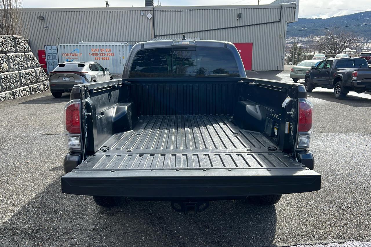 2022 Toyota Tacoma 4X4 Double CAB 6A TRD SPORT Photo