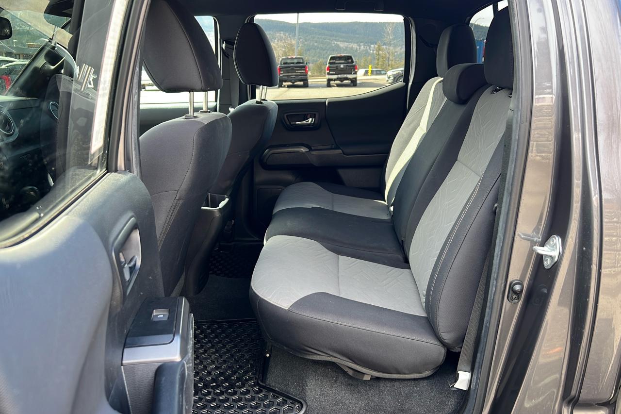 2022 Toyota Tacoma 4X4 Double CAB 6A TRD SPORT Photo