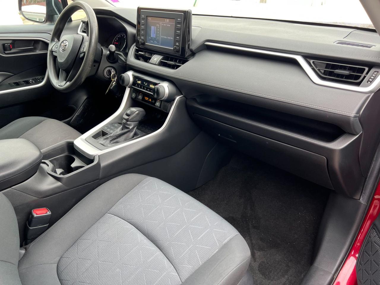 2019 Toyota RAV4 LE AWD - Photo #25