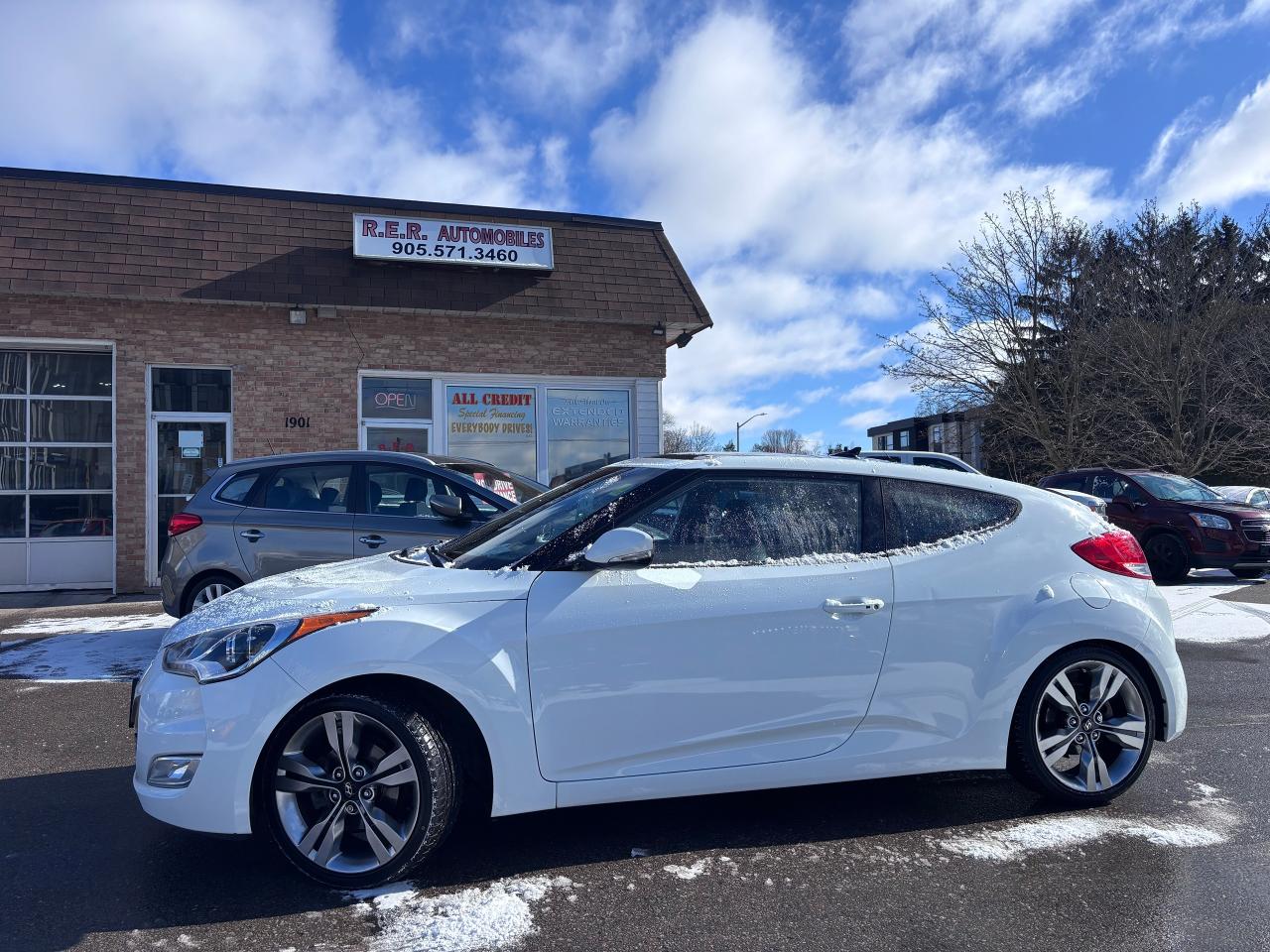 Used 2015 Hyundai Veloster LOW KM TECH PKG EXTRA CLEAN for sale in Oshawa, ON