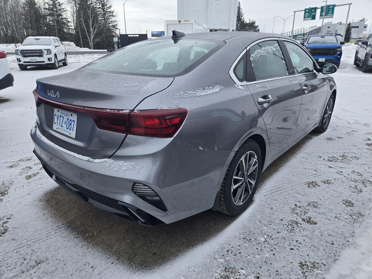 2023 Kia Forte EX - Photo #4