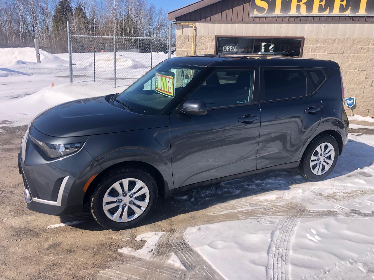 2023 Kia Soul LX - Photo #2