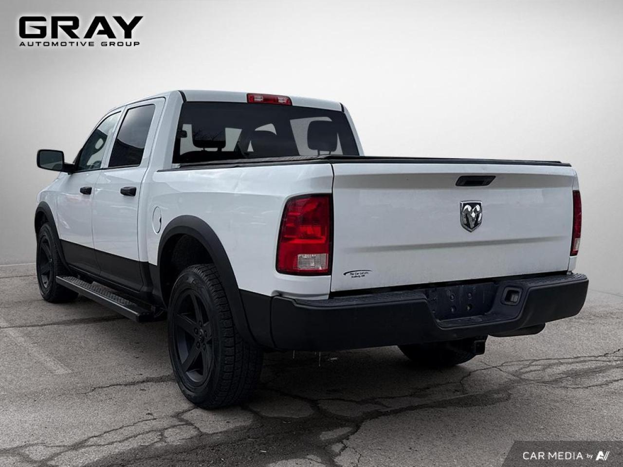 2016 RAM 1500 ST Crew/5.7L V8/CERTIFIED Photo2