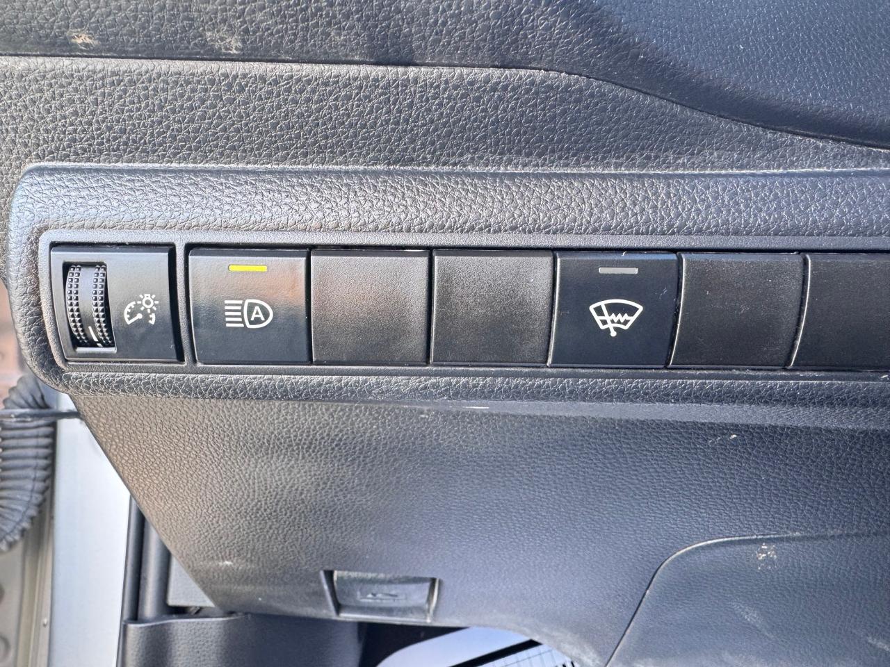 2020 Toyota Corolla SE CVT - Photo #19