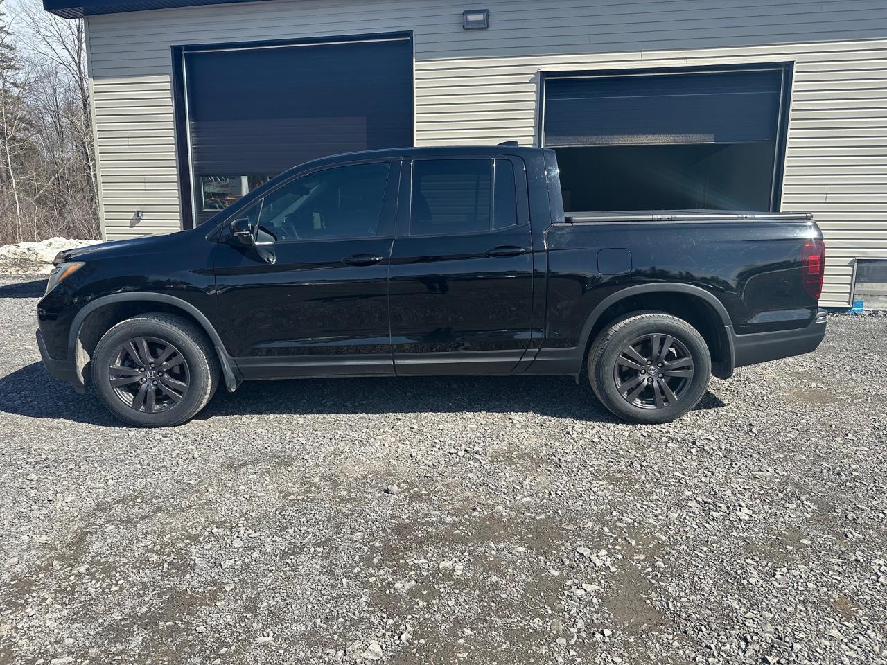 2017 Honda Ridgeline SPORT - Photo #2