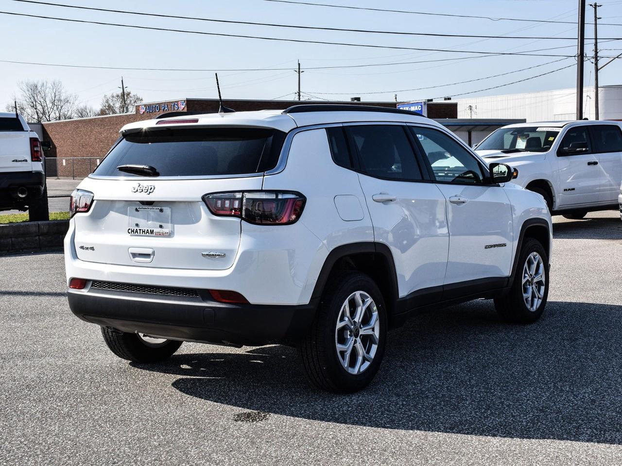 2025 Jeep Compass NORTH 4X4 Photo3