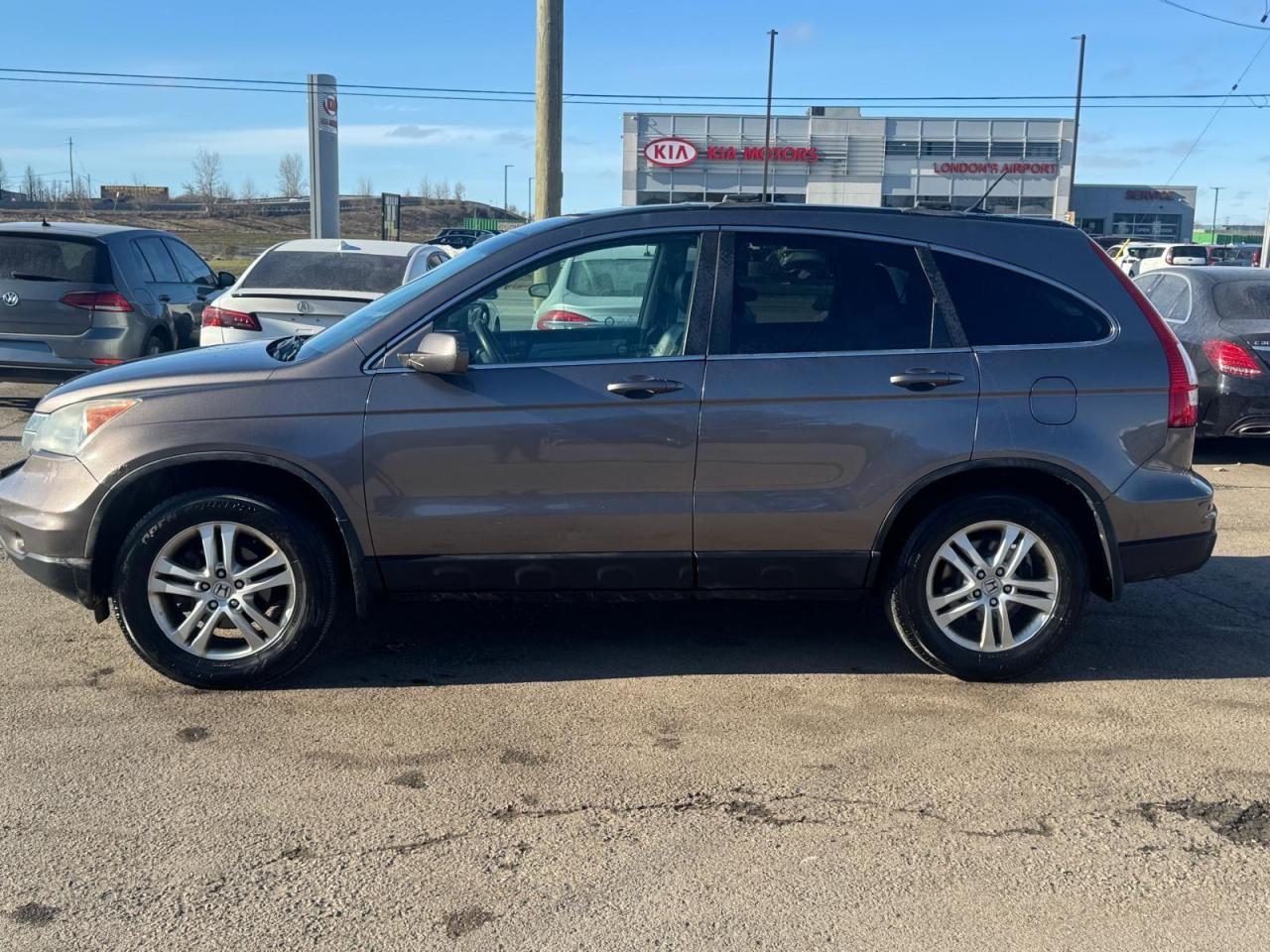 2011 Honda CR-V EX-L, NAVI, 4 CYL, LEATHER, SUNROOF, CERTIFIED - Photo #2