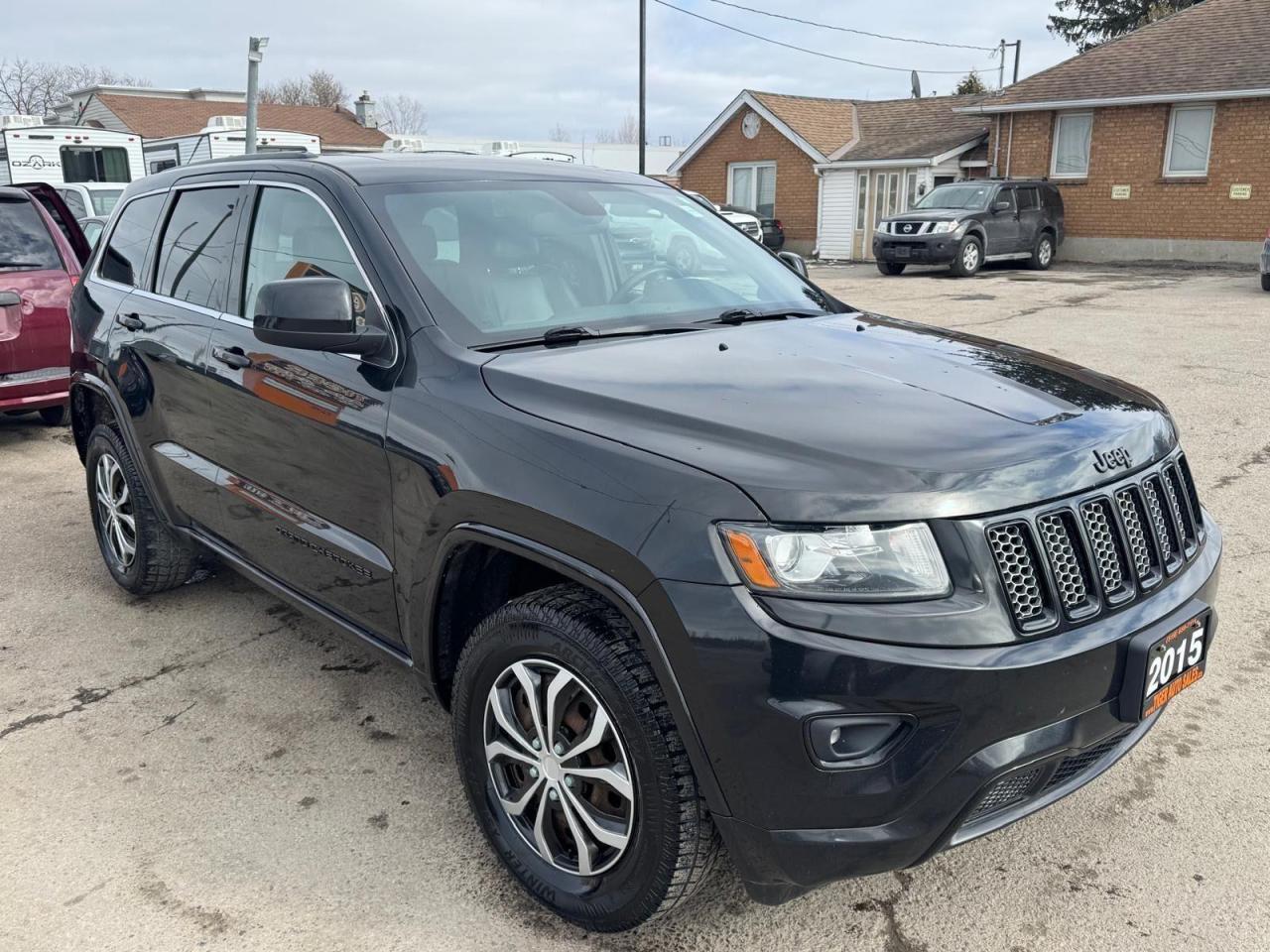 2015 Jeep Grand Cherokee LAREDO, 4X4, SUNROOF, BLACK ON BLACK, CERTIFIED - Photo #7