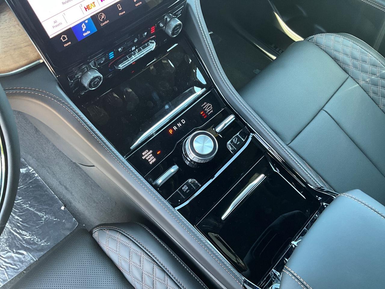 2025 Jeep Grand Cherokee L SUMMIT RESERVE | LuxTech | High Alt | Photo