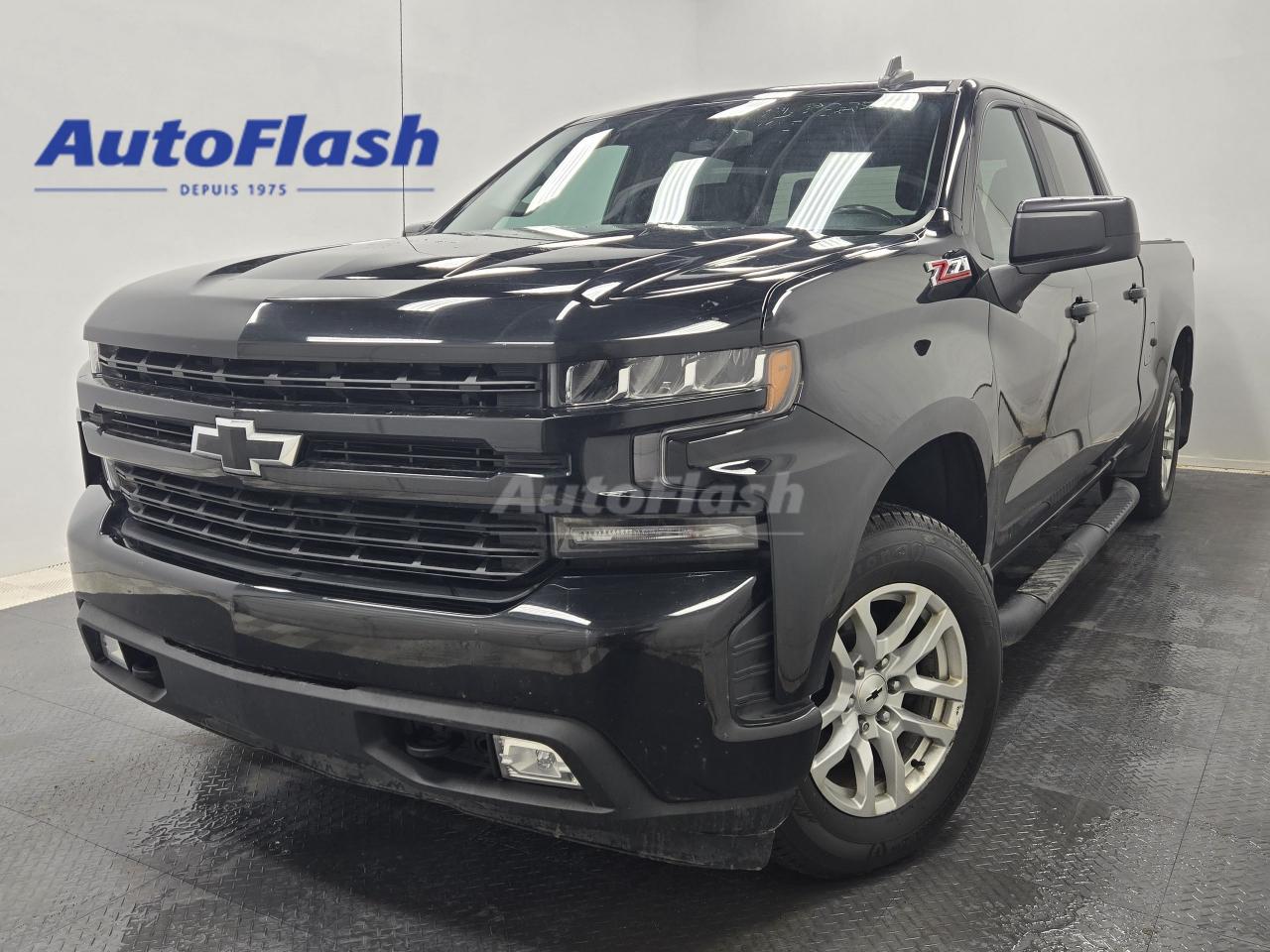 Used 2019 Chevrolet Silverado 1500 RST, 5.3L V8, CARPLAY, CAMERA, SIEGES CHAUFFANTS for sale in Saint-Hubert, QC