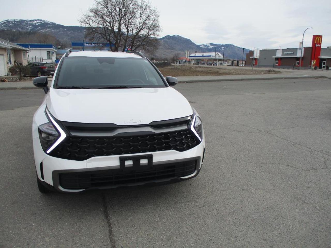 2024 Kia Sportage X-line AWD - Photo #2