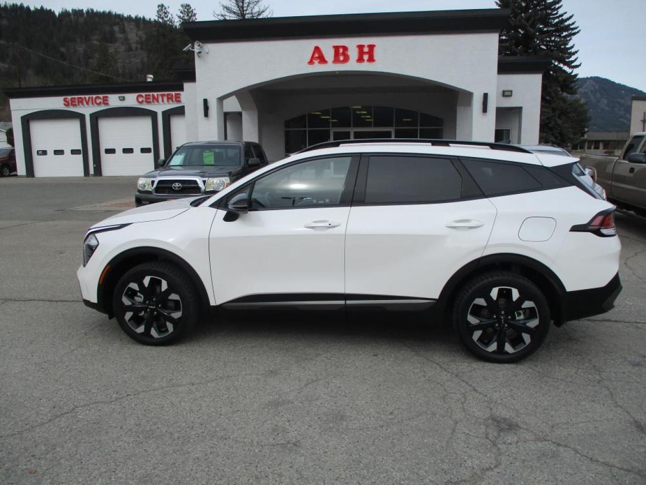 2024 Kia Sportage X LINE AWD Photo2