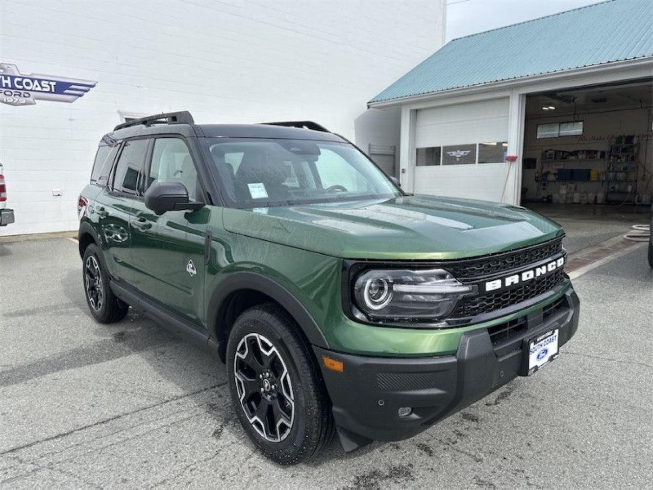 2025 Ford Bronco Sport Outer Banks  - Sunroof Photo5