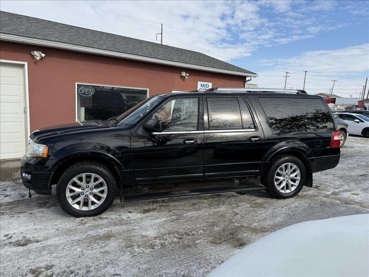 Used 2016 Ford Expedition EL Limited 4WD for sale in Saskatoon, SK