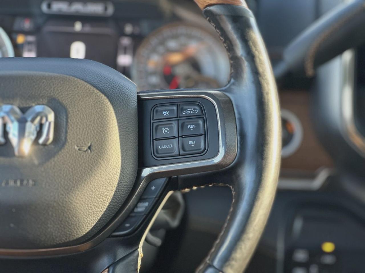2019 RAM 2500 LONGHORN MEGACAB | LOADED | FINANCE - Photo #24