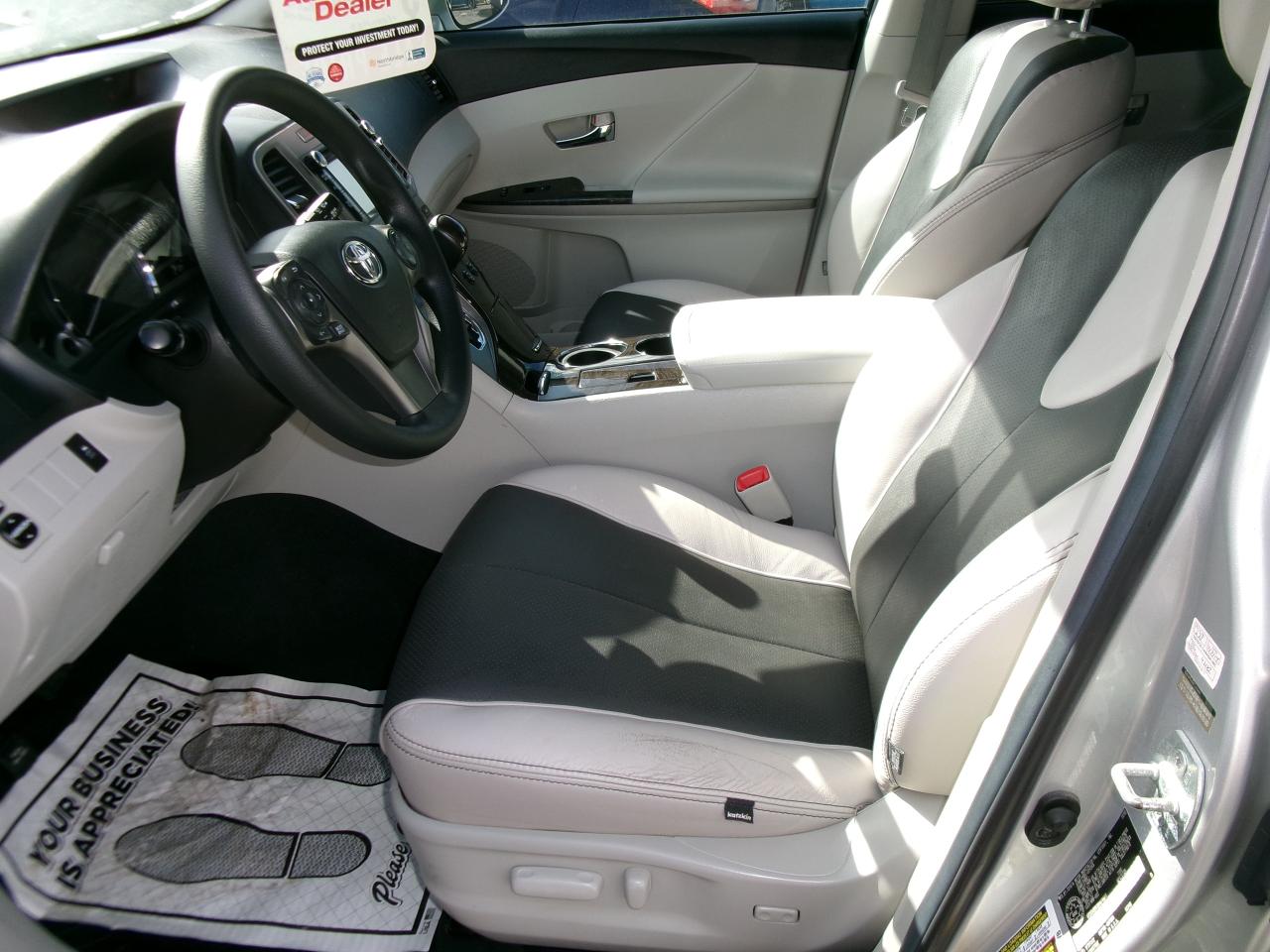 2013 Toyota Venza Leather interior   "NICE CAR" - Photo #5