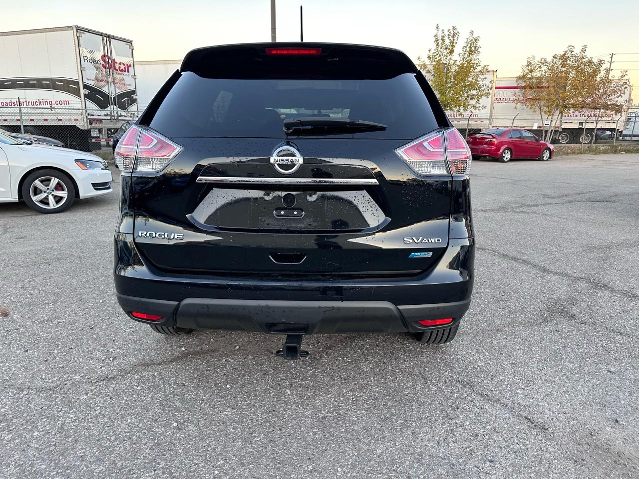 2014 Nissan Rogue SV - Photo #5
