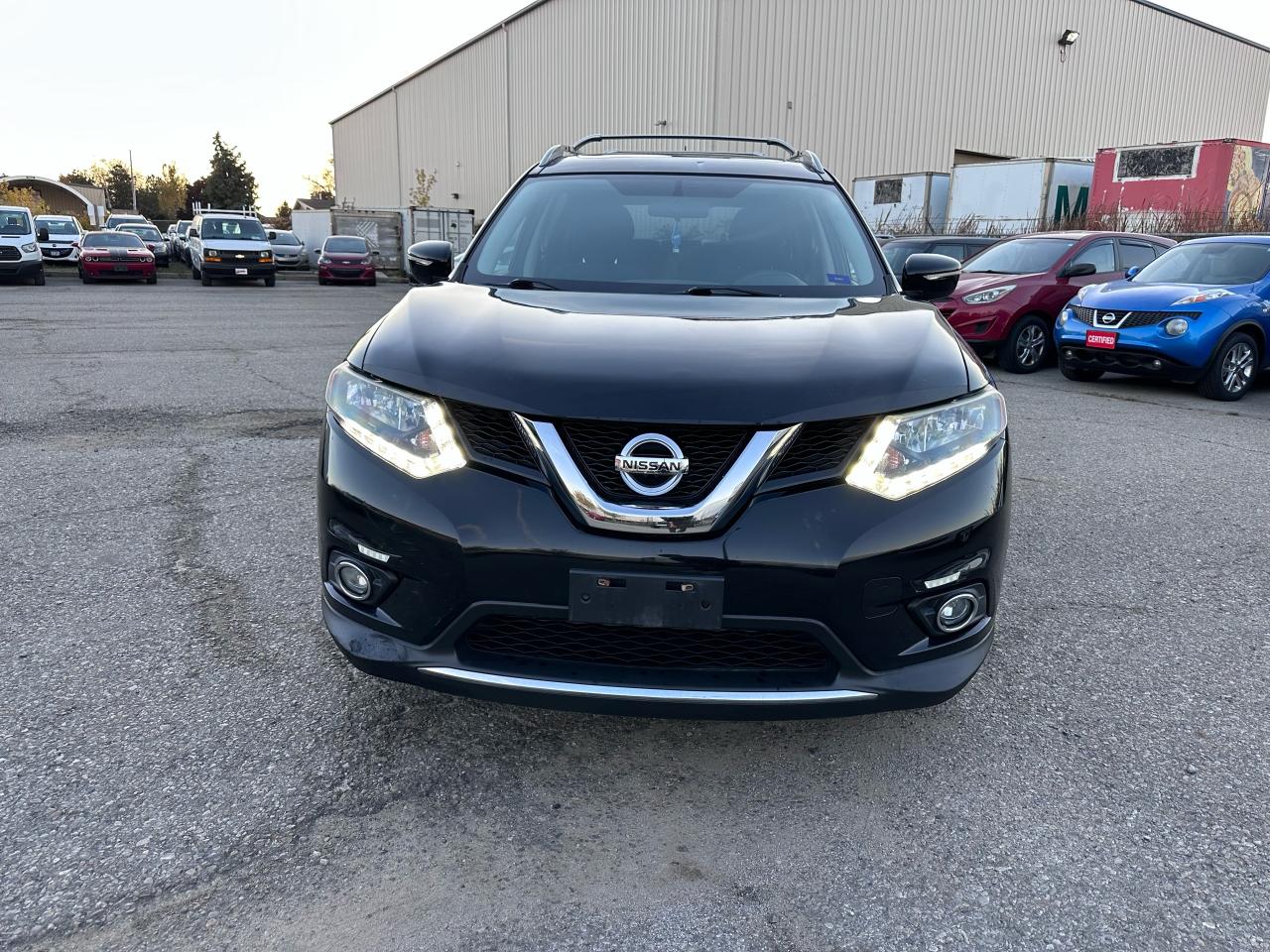 2014 Nissan Rogue SV - Photo #2