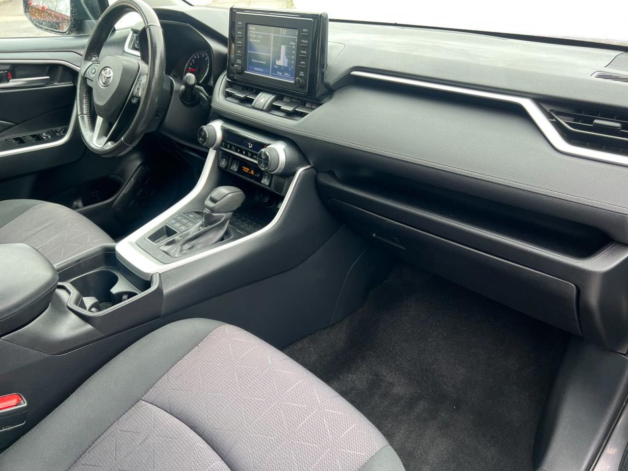 2019 Toyota RAV4 XLE AWD - Photo #11
