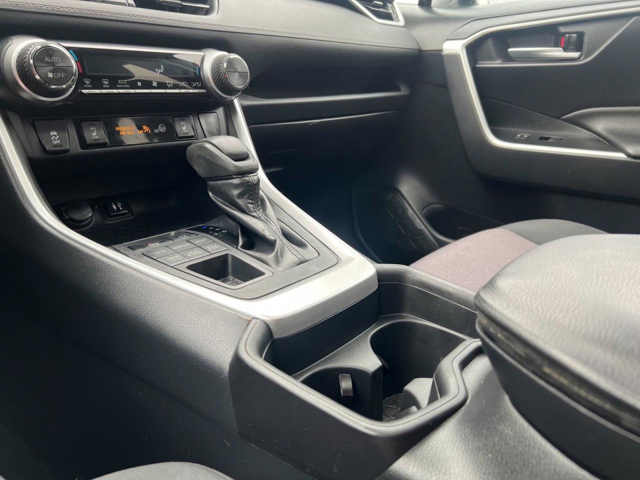 2019 Toyota RAV4 XLE AWD - Photo #24