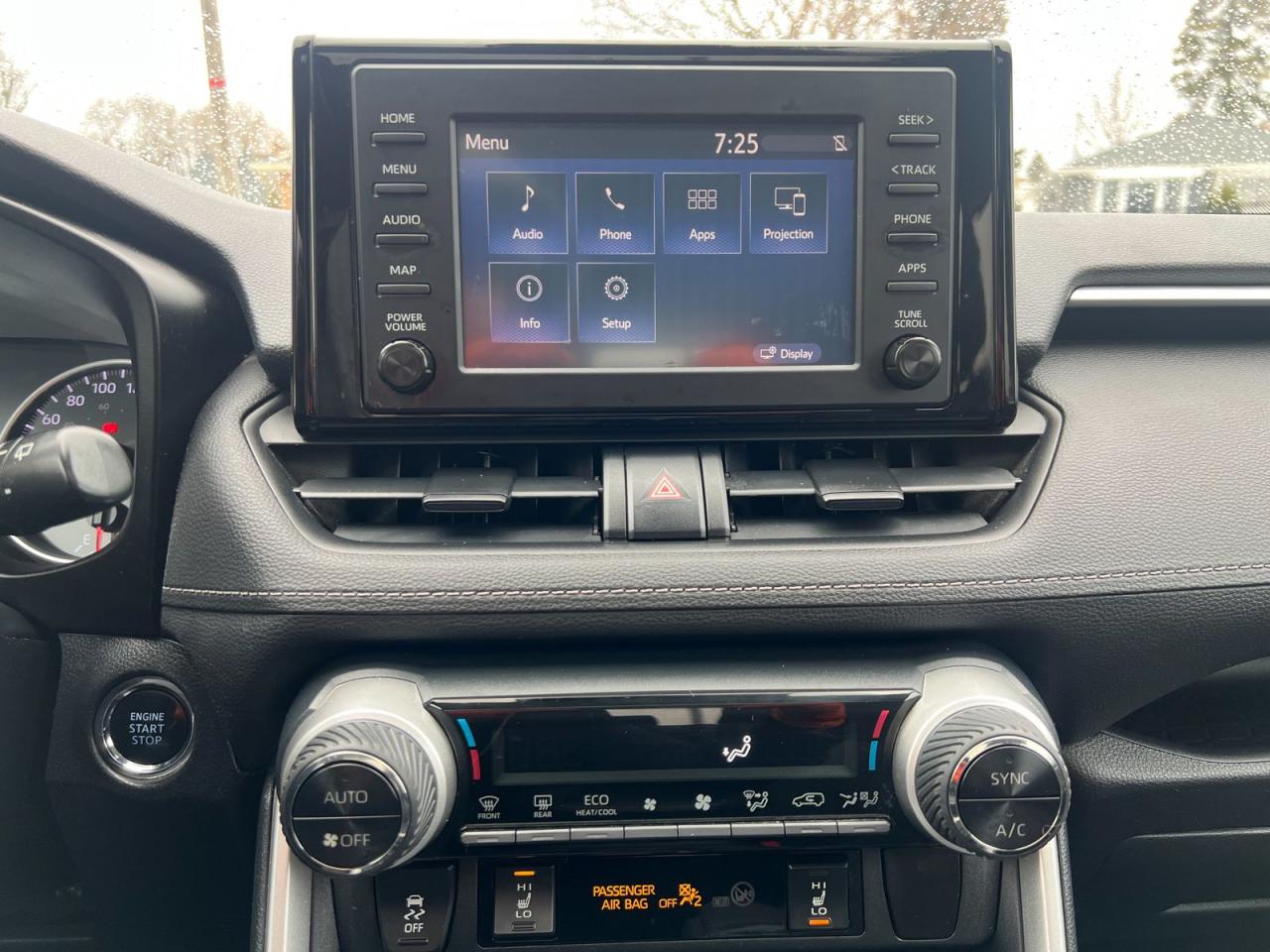 2019 Toyota RAV4 XLE AWD - Photo #28