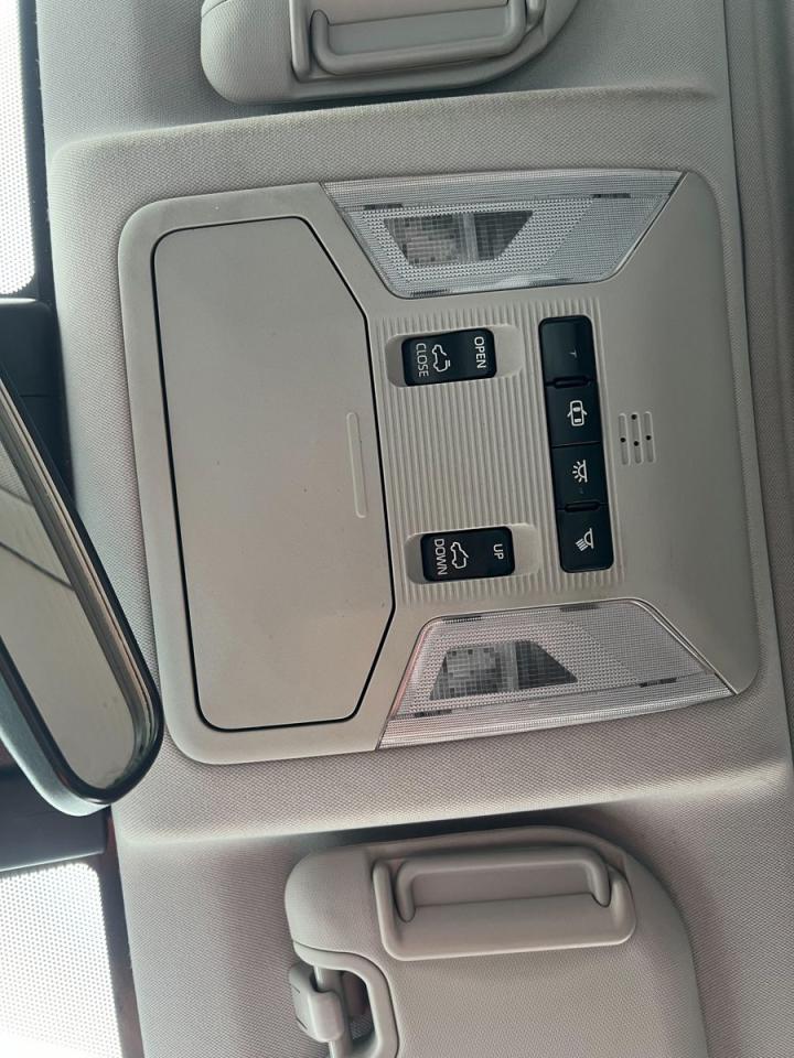2019 Toyota RAV4 XLE AWD - Photo #32