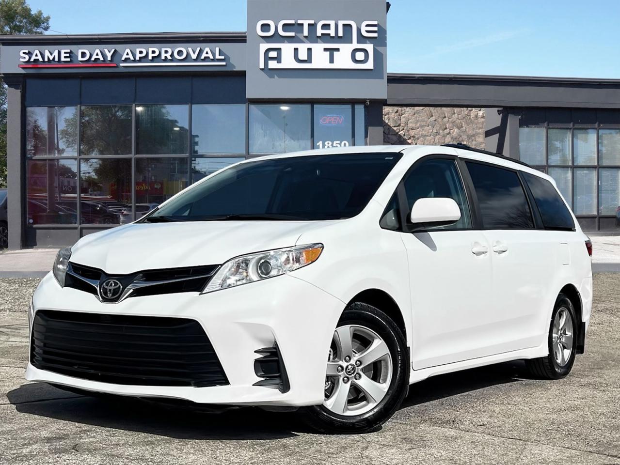 Used 2018 Toyota Sienna LE 8-Passenger for sale in Scarborough, ON