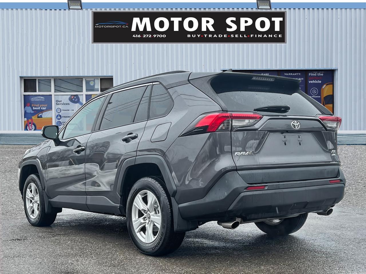 2019 Toyota RAV4 XLE AWD - Photo #4