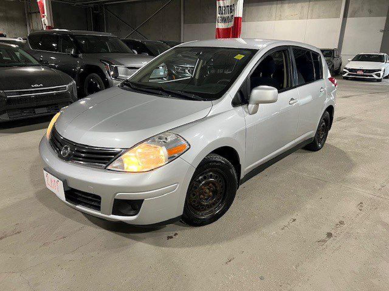 Used 2011 Nissan Versa 5dr HB I4 Auto 1.8 S  AS-TRADED for sale in Nepean, ON