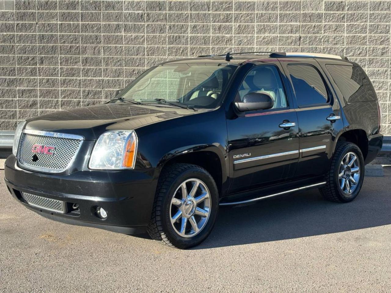 Used 2014 GMC Yukon AWD 4dr Denali|BIG SUMMER BLOWOUT! for sale in Calgary, AB