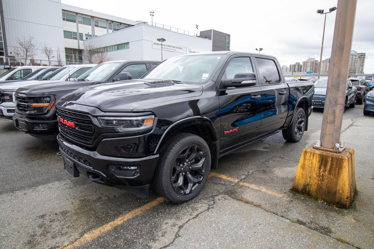 2022 RAM 1500 Limited 4x4 Crew Cab 5'7" Box Photo1