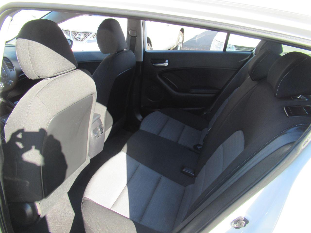 2015 Kia Forte5 LX - Photo #7