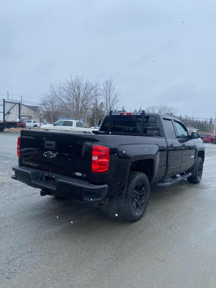 2018 Chevrolet Silverado 1500 LT Photo18