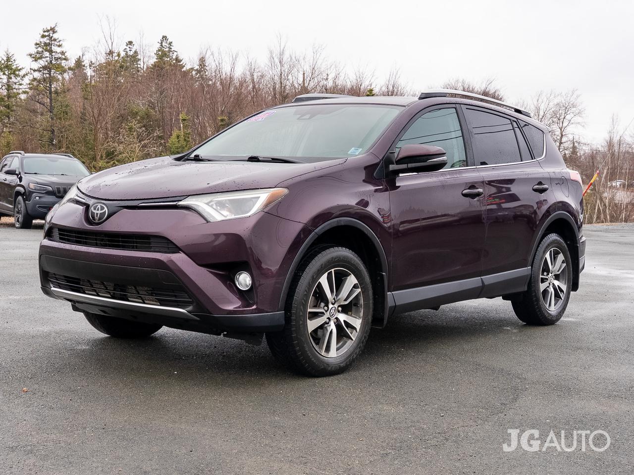 2017 Toyota RAV4 AWD 4DR
