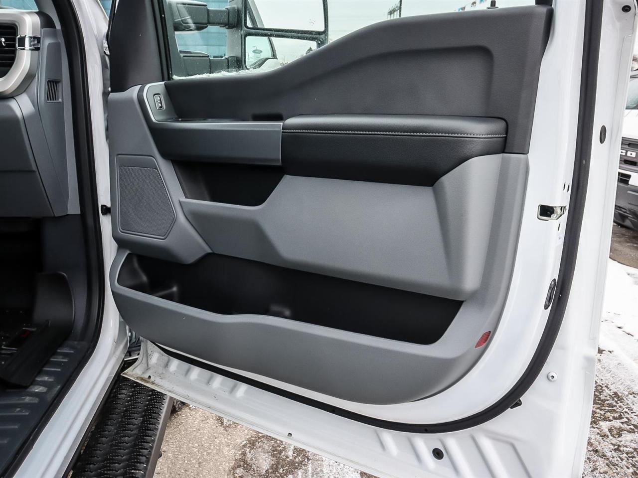 2023 Ford F-350 XLT Photo