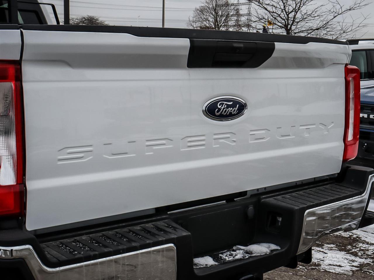 2023 Ford F-350 XLT Photo