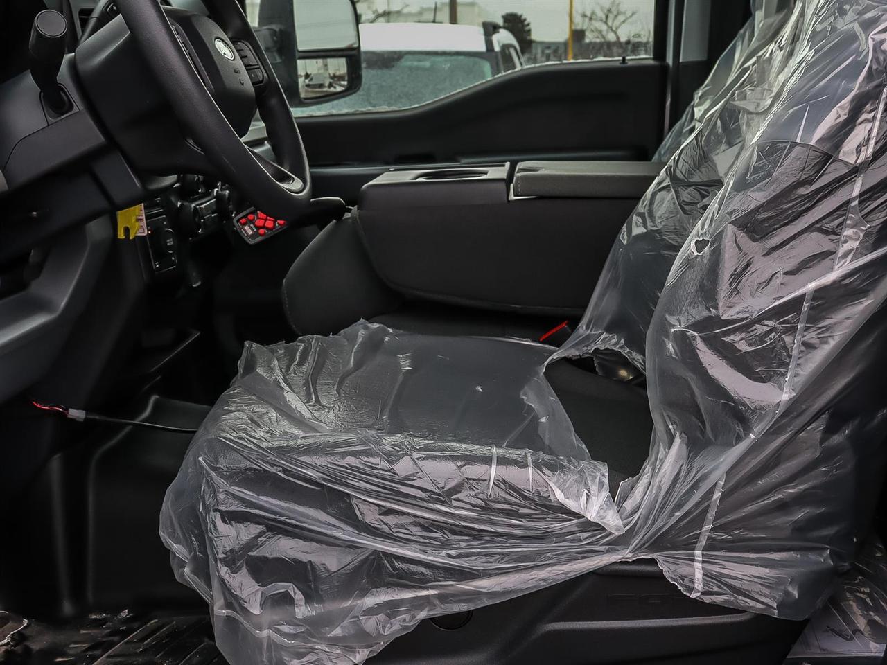 2023 Ford F-350 XLT Photo