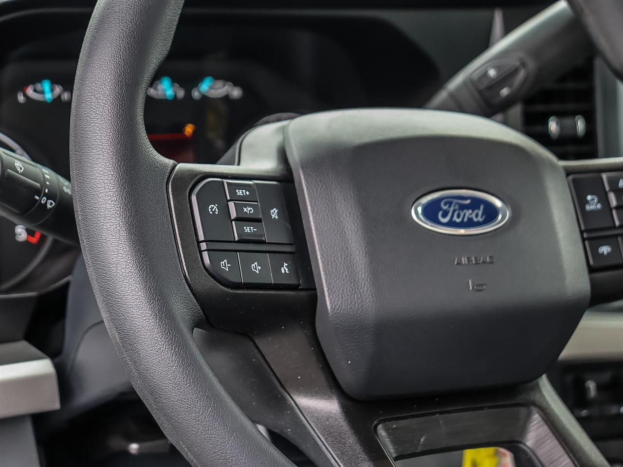 2023 Ford F-350 XLT Photo