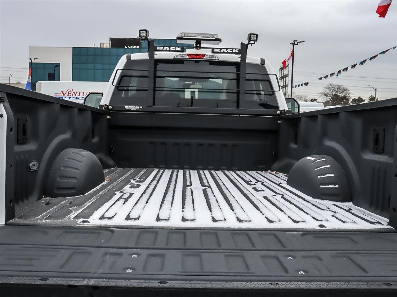 2023 Ford F-350 XLT Photo